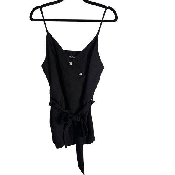 New Doe + Rae Medium M Black Asymmetrical Button Detail Wrap Tank Top Tie Waist - Picture 1 of 11